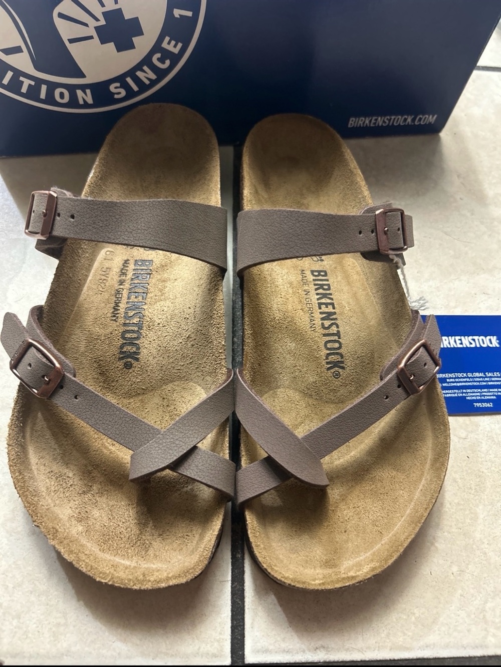 NIB Birkenstock Mayari Mocca 39 Sandles strappy brown flip flops women’s sz 8